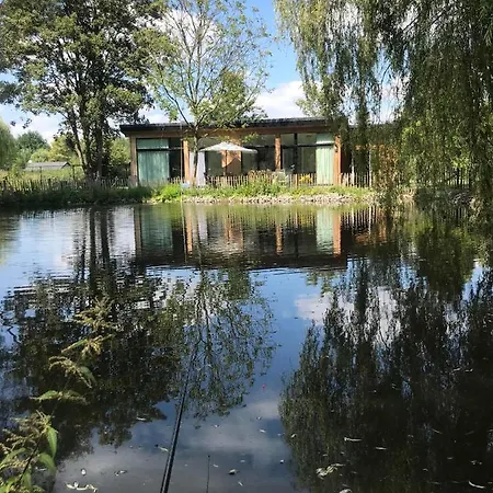Trendy Chalet Aan Visvijver Hamme Exterior foto